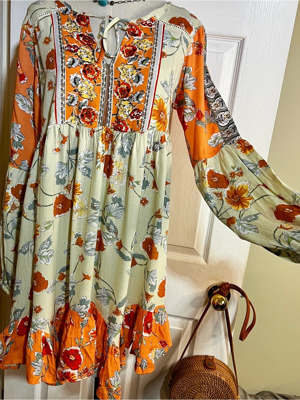 Patrons Of Peace Floral Ruffle Asymmetric Tie
Boho Bishop SleeveMini Dress M - Picture 3 of 13